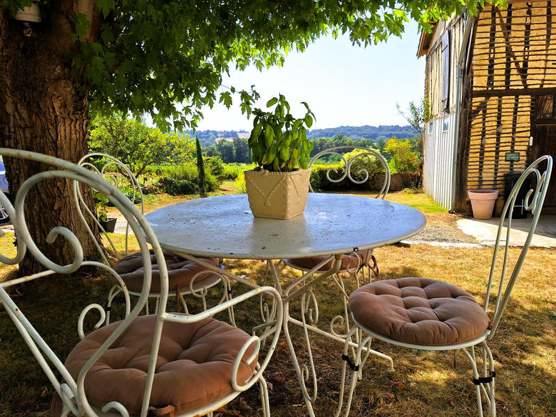 Propriété - 191 m² - 6 pièces