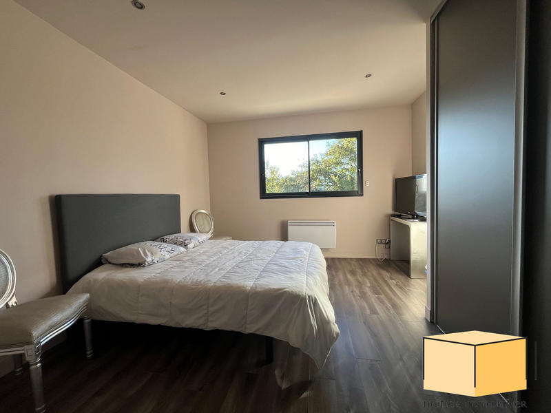 Villa - 207 m² - 6 pièces