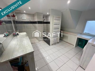 Maison - 200 m² - 6 pièces