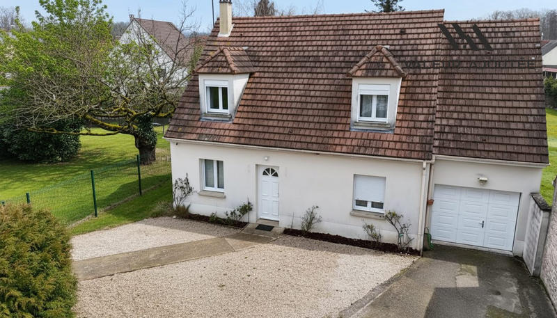 Maison traditionnelle - 109 m² - 6 pièces