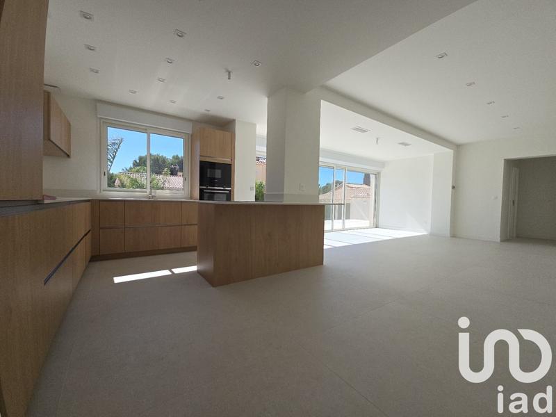 Maison - 200 m² - 6 pièces