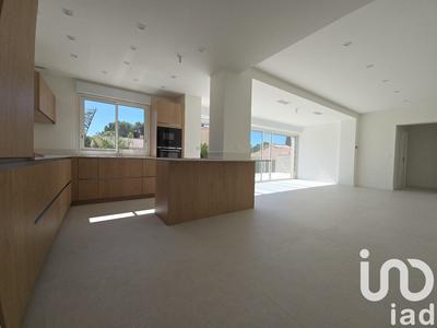 Maison - 200 m² - 6 pièces