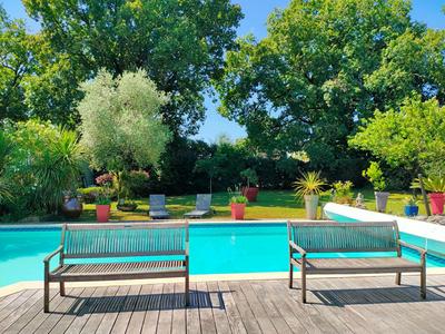 Maison - 208 m² - 8 pièces