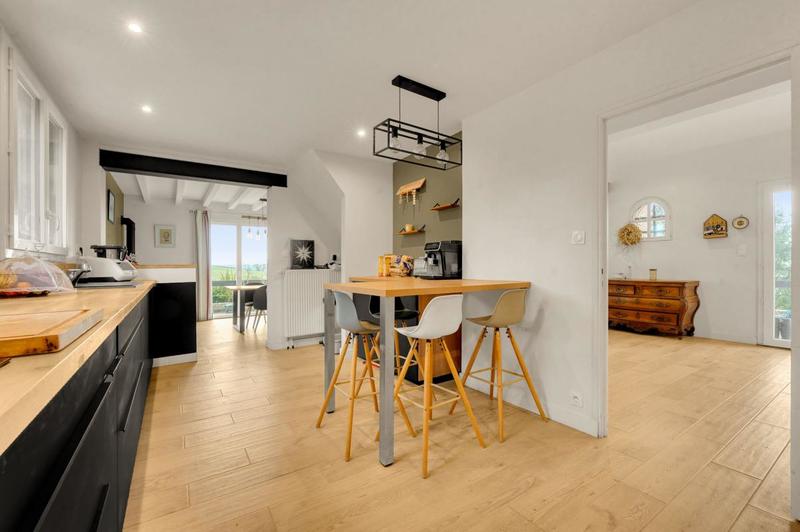 Maison - 146 m² - 6 pièces