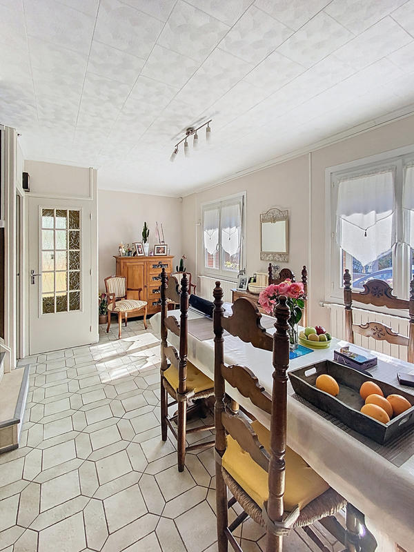 Maison - 85 m² - 6 pièces