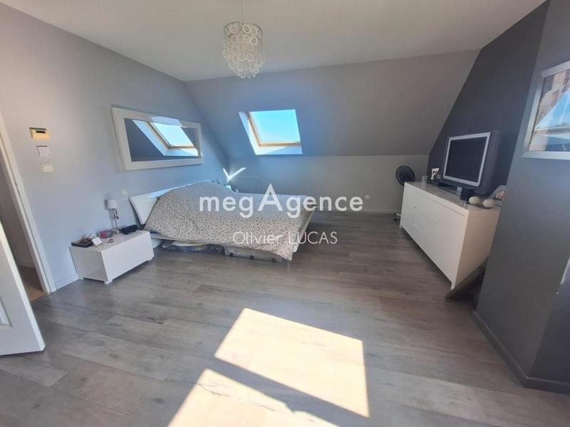 Maison - 182 m² - 6 pièces