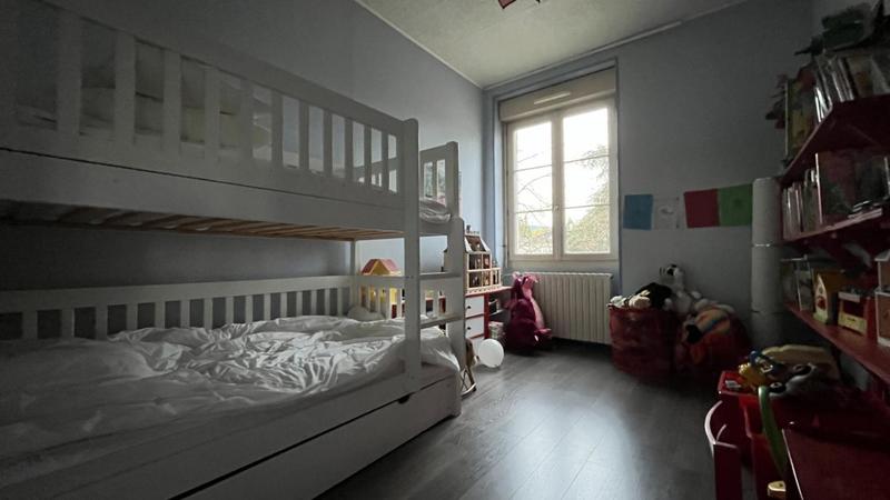 Maison - 220 m² - 9 pièces