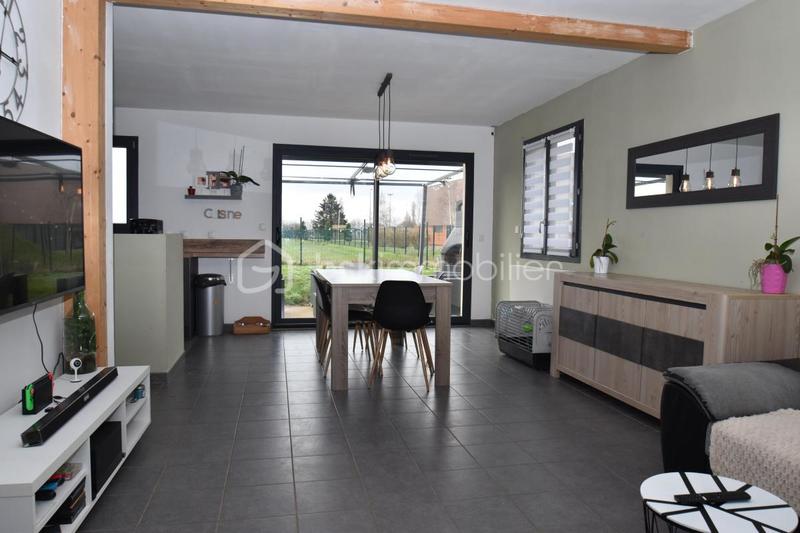 Maison - 92 m² - 5 pièces