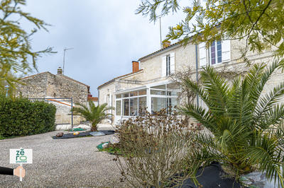 Maison - 200 m² - 6 pièces