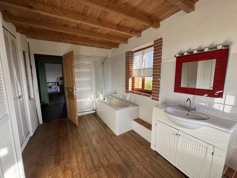 Maison ancienne - 427 m² - 14 pièces