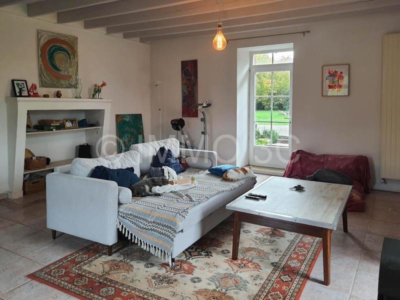 Maison - 313 m² - 11 pièces