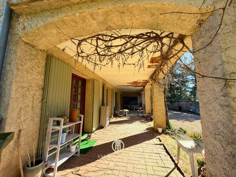 Villa - 240 m² - 9 pièces