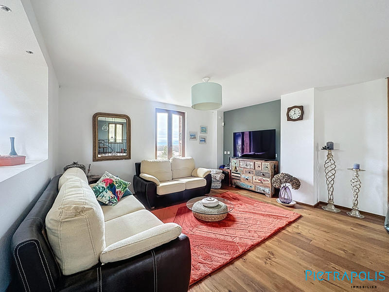 Maison ancienne - 210 m² - 6 pièces