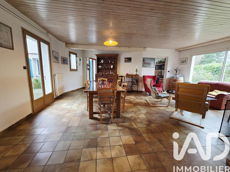 Maison - 280 m² - 11 pièces