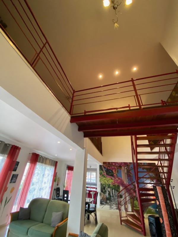 Maison - 175 m² - 6 pièces