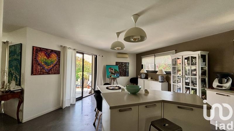 Maison - 198 m² - 6 pièces