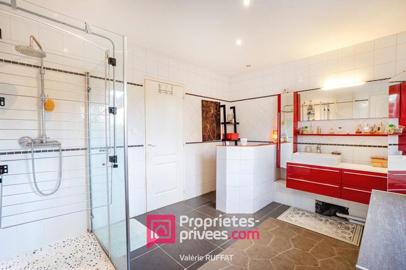 Maison - 190 m² - 8 pièces