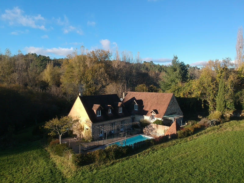 Maison - 265 m² - 10 pièces