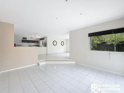 Maison - 171 m² - 8 pièces