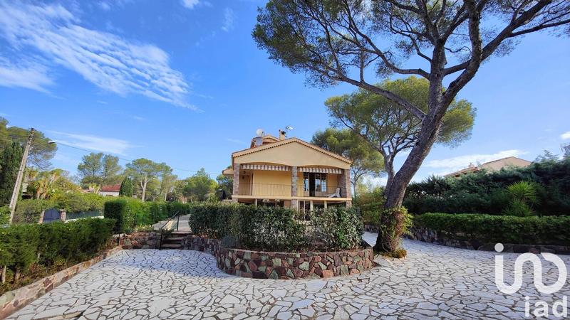 Maison - 200 m² - 7 pièces