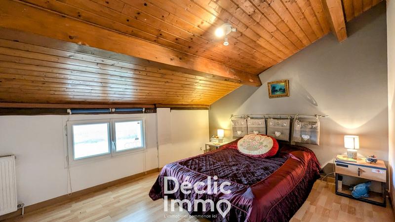 Maison - 250 m² - 10 pièces