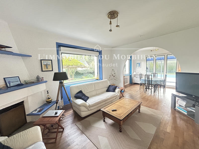 Maison - 184 m² - 10 pièces