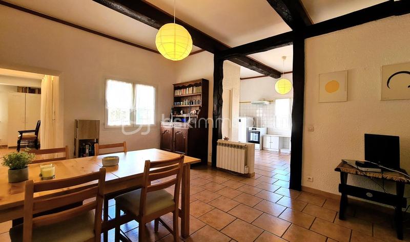 Demeure - 299 m² - 8 pièces