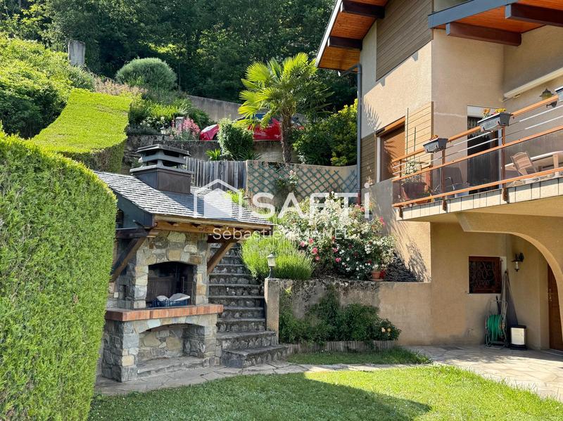 Maison - 255 m² - 7 pièces