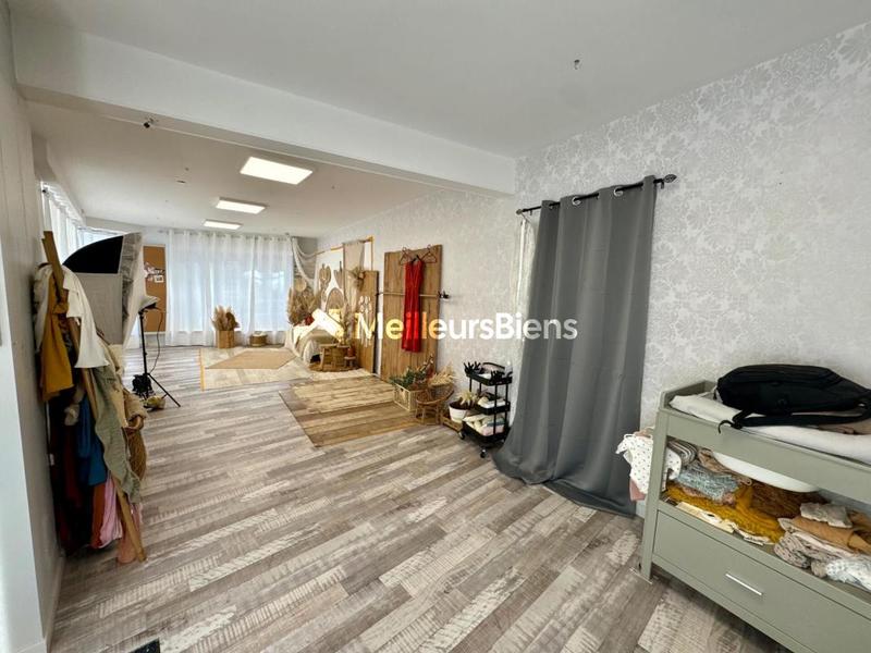 Immeuble - 160 m² - 6 pièces