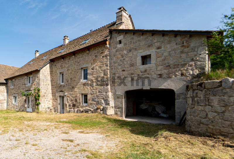 Maison de village - 220 m² - 11 pièces