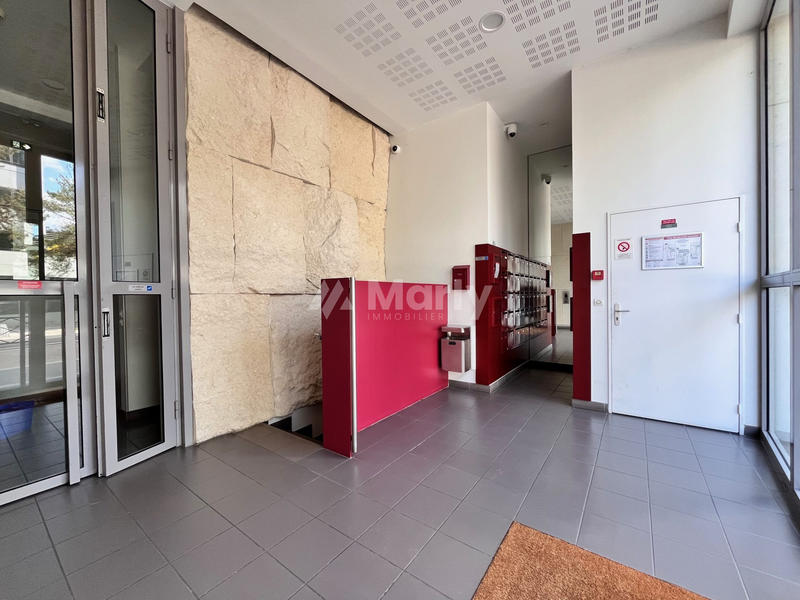 Appartement - 85 m² - 4 pièces