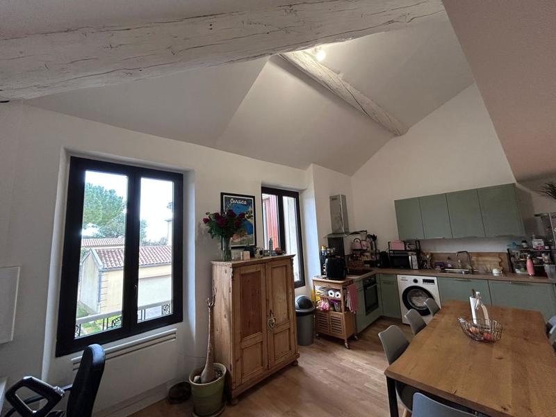 Appartement - 90 m² - 3 pièces