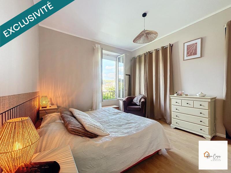 Maison - 160 m² - 8 pièces