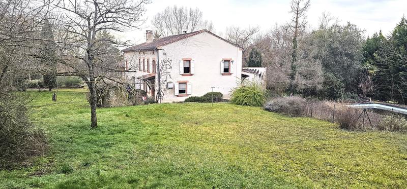 Maison - 180 m² - 10 pièces