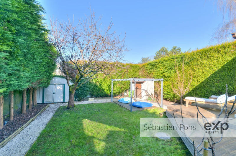 Maison - 177 m² - 7 pièces