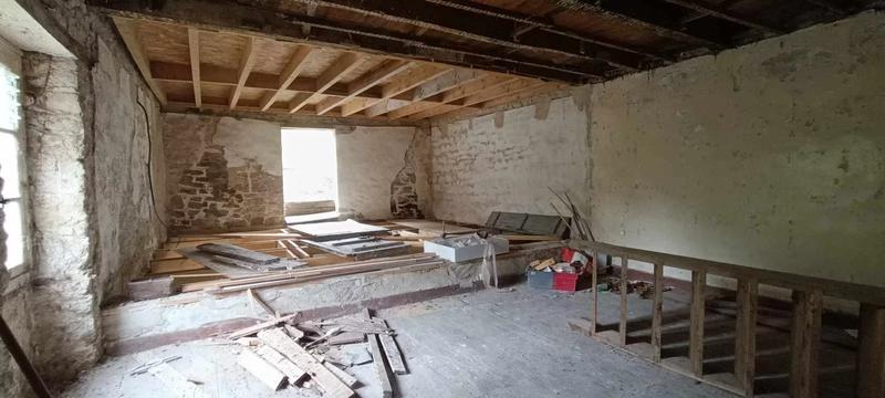 Maison - 94 m² - 10 pièces