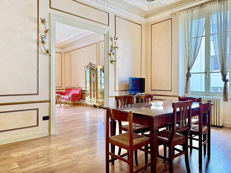 Appartement - 141 m² - 5 pièces