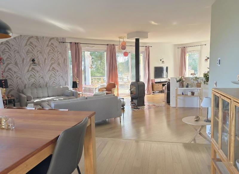 Maison - 187 m² - 6 pièces