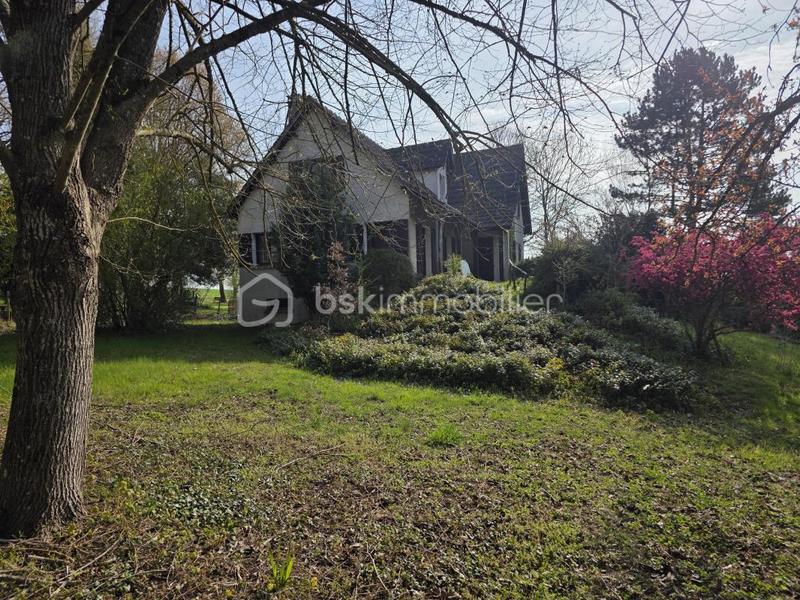 Maison traditionnelle - 143 m² - 6 pièces