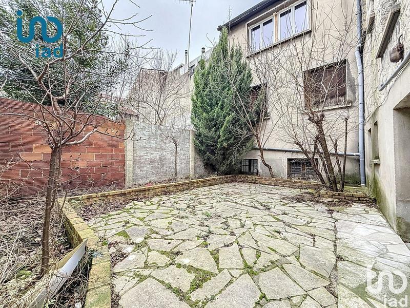 Maison - 350 m² - 11 pièces