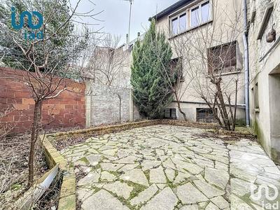 Maison - 350 m² - 11 pièces