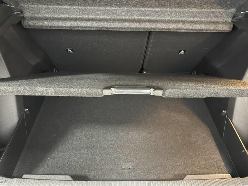 Peugeot 2008 Hybrid 136 e-Dcs6 Gt