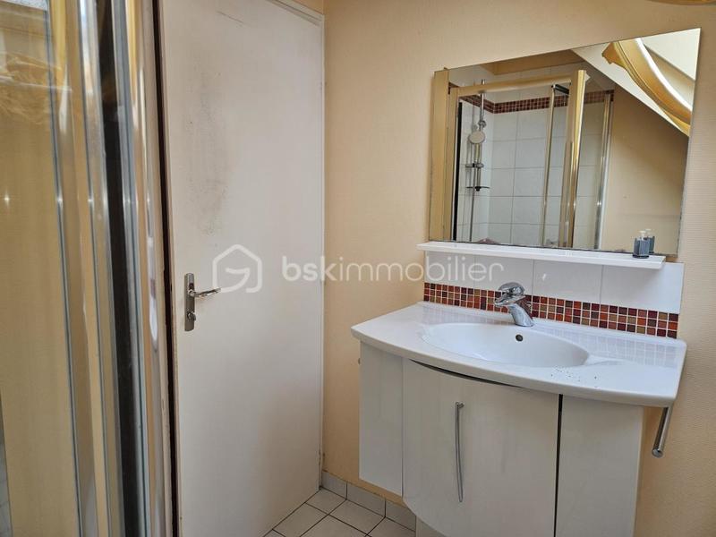 Maison traditionnelle - 145 m² - 7 pièces