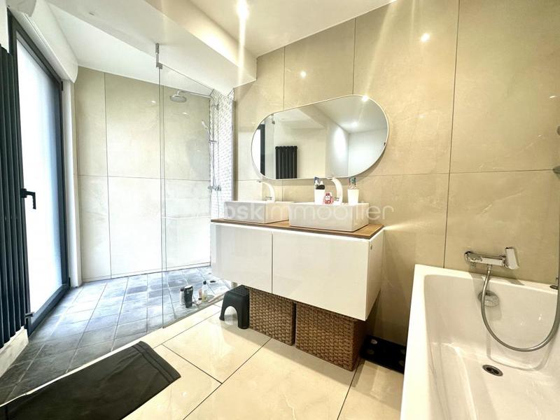 Maison d'architecte - 220 m² - 9 pièces