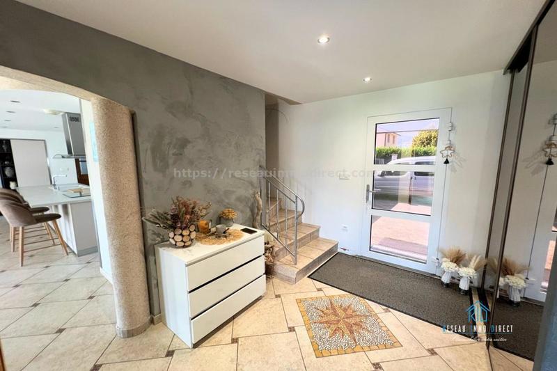 Maison traditionnelle - 170 m² - 6 pièces