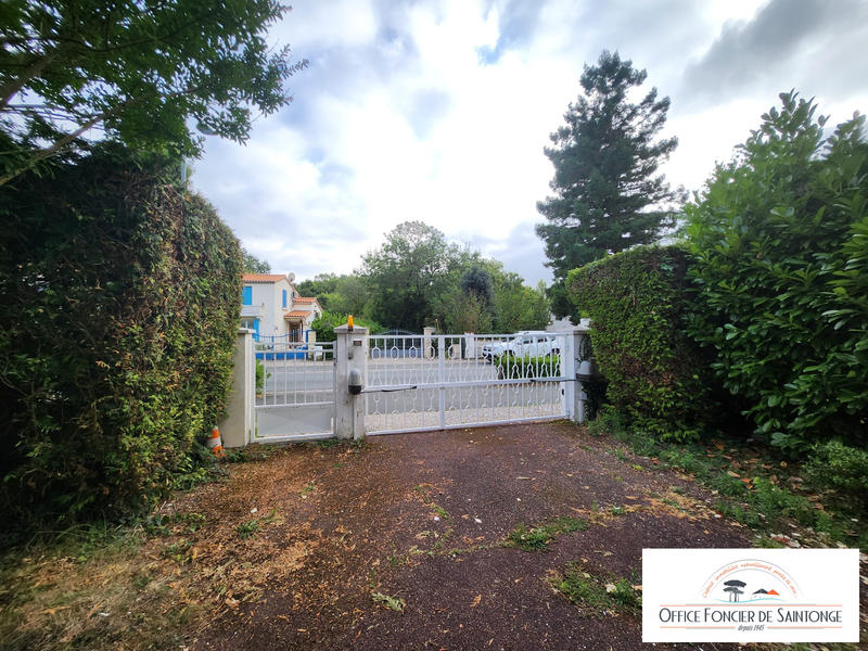 Maison traditionnelle - 185 m² - 8 pièces