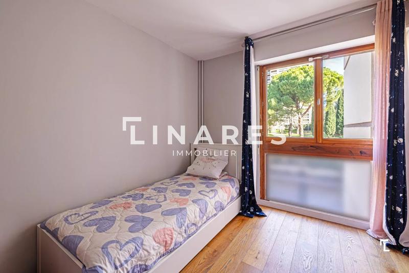 Appartement - 80 m² - 4 pièces