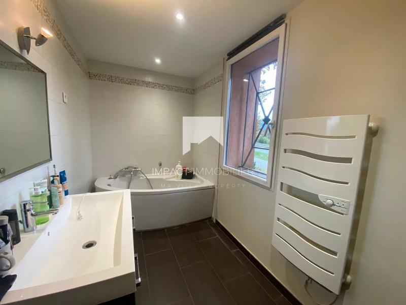 Maison - 170 m² - 5 pièces