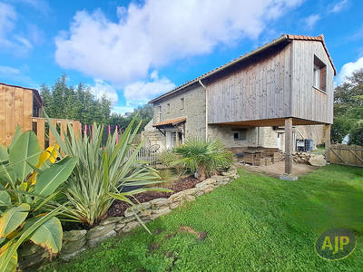 Maison - 95 m² - 4 pièces