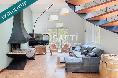 Maison - 181 m² - 6 pièces